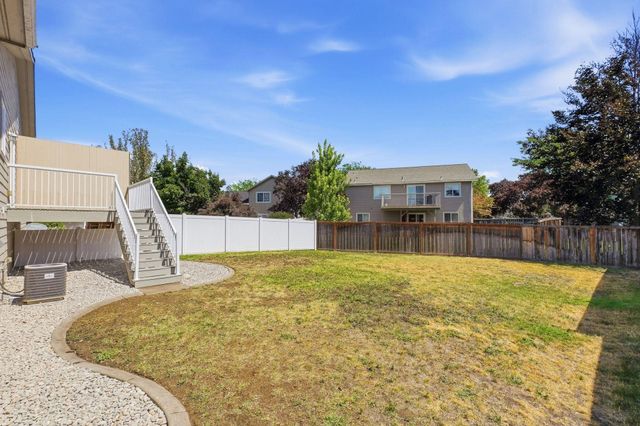 1804 N Drummond St, Greenacres, WA 99016
