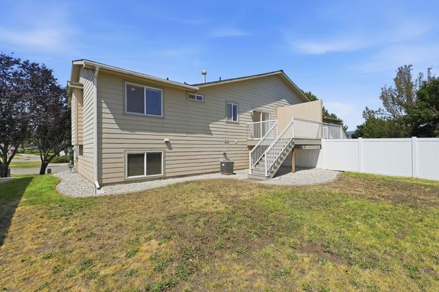 1804 N Drummond St, Greenacres, WA 99016