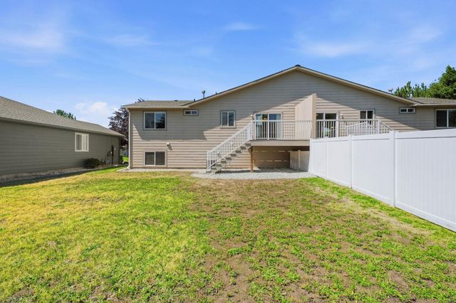 1804 N Drummond St, Greenacres, WA 99016
