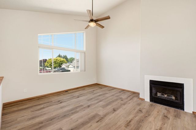 1804 N Drummond St, Greenacres, WA 99016