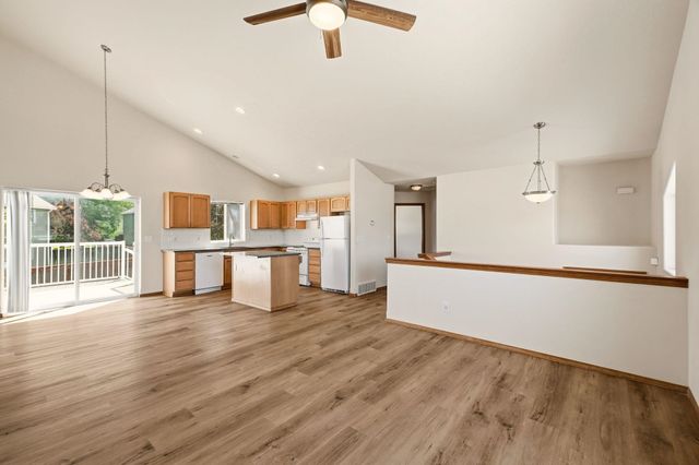 1804 N Drummond St, Greenacres, WA 99016