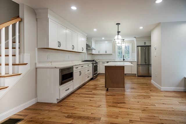 35 Homestead Road, Lynnfield, MA 01940