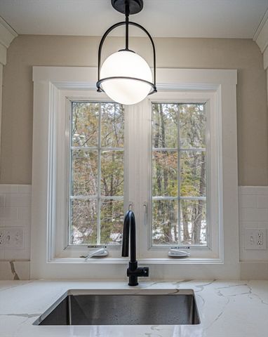 35 Homestead Road, Lynnfield, MA 01940