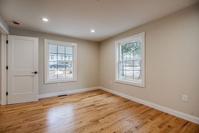 35 Homestead Road, Lynnfield, MA 01940