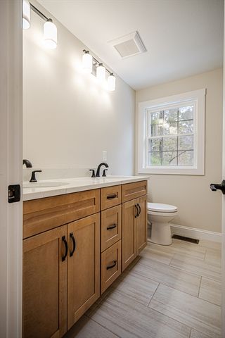 35 Homestead Road, Lynnfield, MA 01940