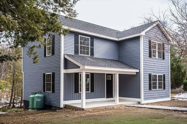 35 Homestead Road, Lynnfield, MA 01940