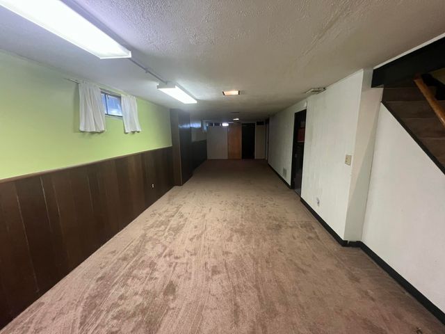 2432 AVE I, Council Bluffs, IA 51501