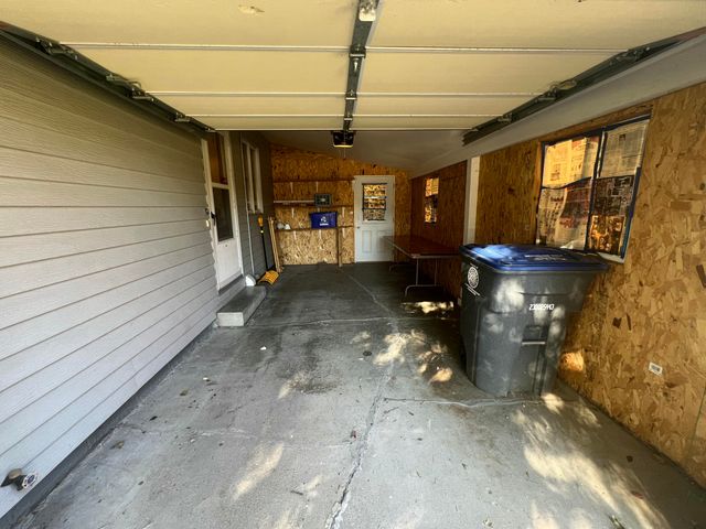 2432 AVE I, Council Bluffs, IA 51501