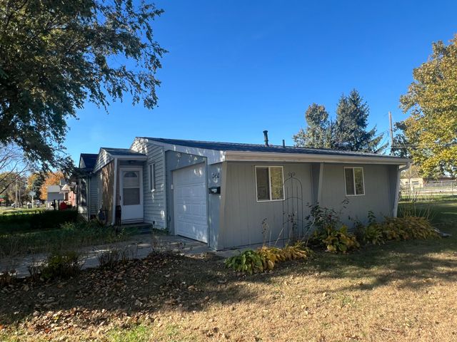2432 AVE I, Council Bluffs, IA 51501