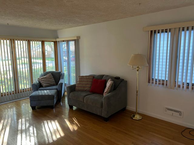 2432 AVE I, Council Bluffs, IA 51501