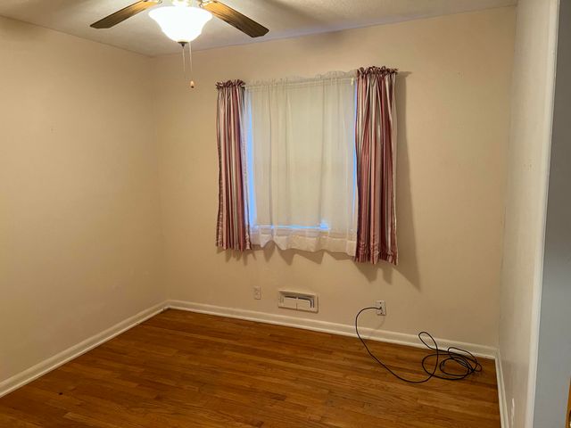 2432 AVE I, Council Bluffs, IA 51501