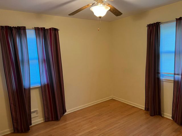 2432 AVE I, Council Bluffs, IA 51501