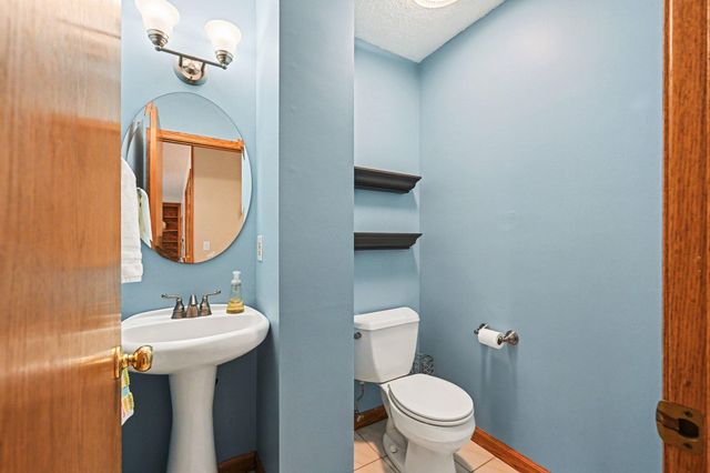 675 Bridle Ridge Circle, Eagan, MN 55123