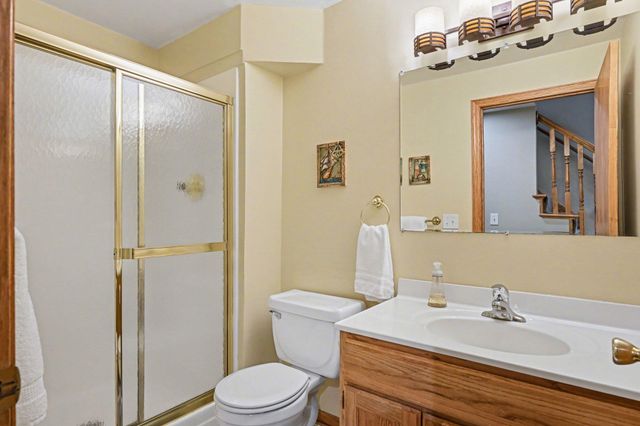 675 Bridle Ridge Circle, Eagan, MN 55123