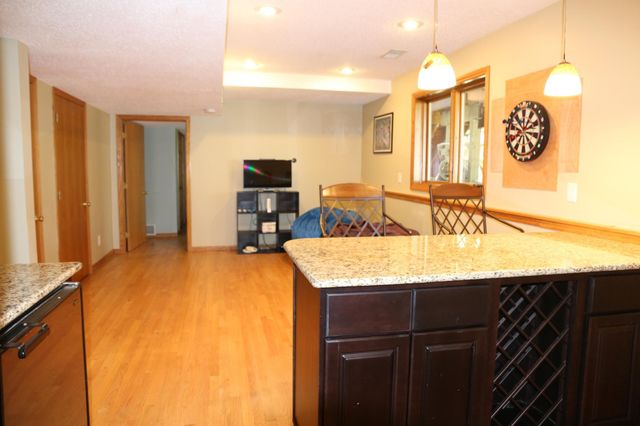 675 Bridle Ridge Circle, Eagan, MN 55123