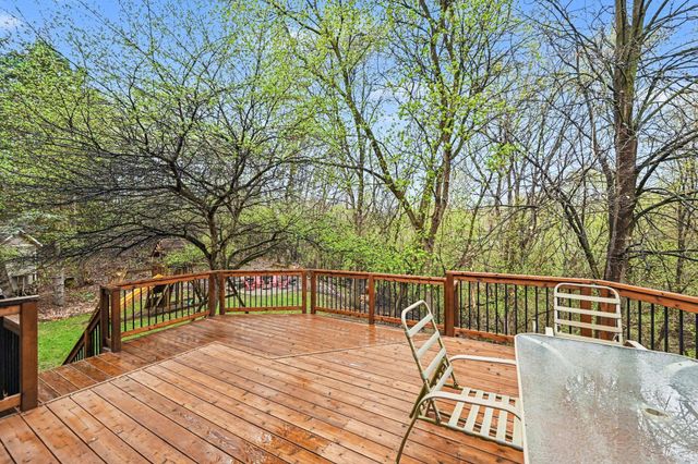 675 Bridle Ridge Circle, Eagan, MN 55123