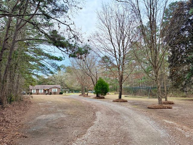125 Atkinson Lane, Bonneau, SC 29431