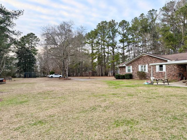 125 Atkinson Lane, Bonneau, SC 29431