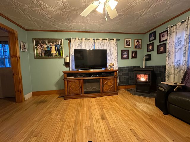 16 Howe Street, Williamstown, VT 05679