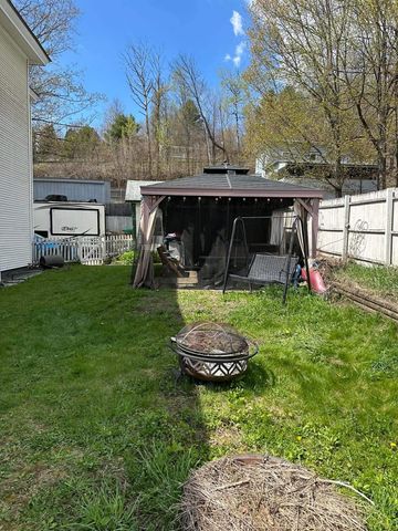 16 Howe Street, Williamstown, VT 05679