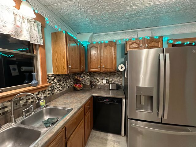 16 Howe Street, Williamstown, VT 05679