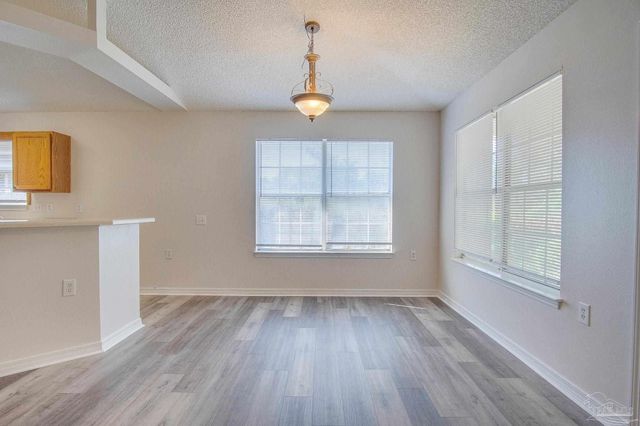 2029 Shadow Lake Dr, Gulf Breeze, FL 32563