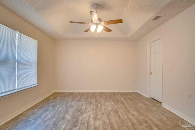 2029 Shadow Lake Dr, Gulf Breeze, FL 32563