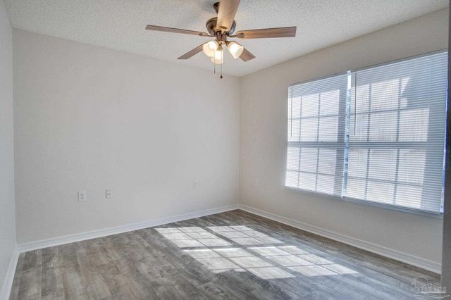 2029 Shadow Lake Dr, Gulf Breeze, FL 32563