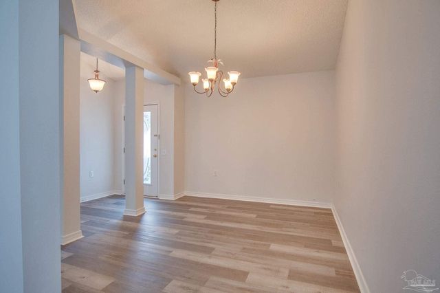 2029 Shadow Lake Dr, Gulf Breeze, FL 32563