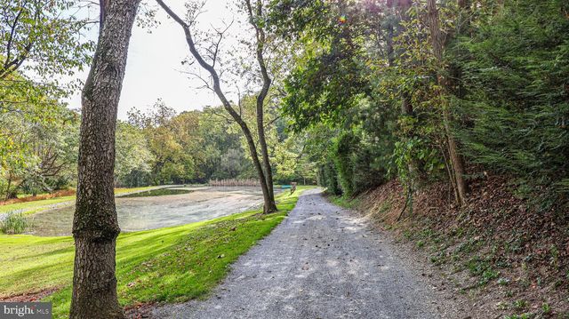 240 EVANS RD, Lititz, PA 17543