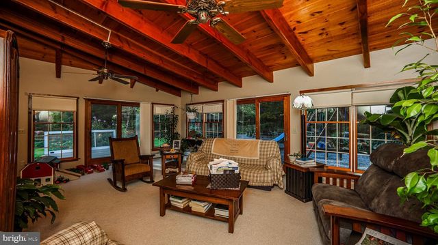 240 EVANS RD, Lititz, PA 17543