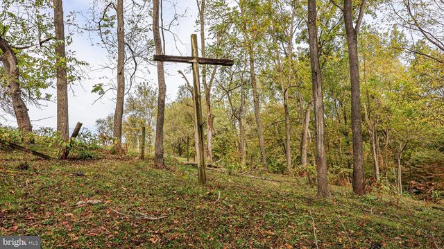 240 EVANS RD, Lititz, PA 17543