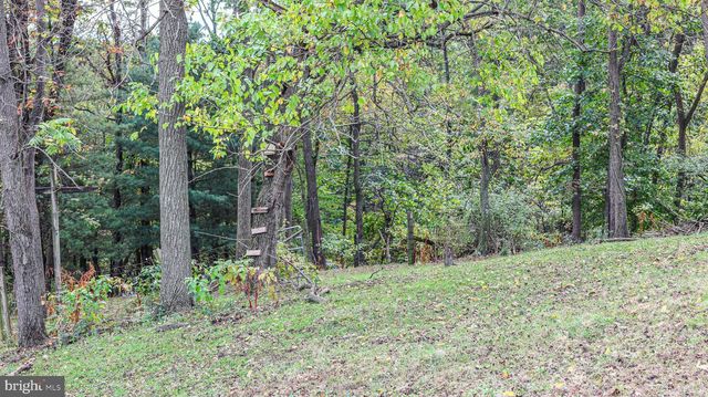 240 EVANS RD, Lititz, PA 17543