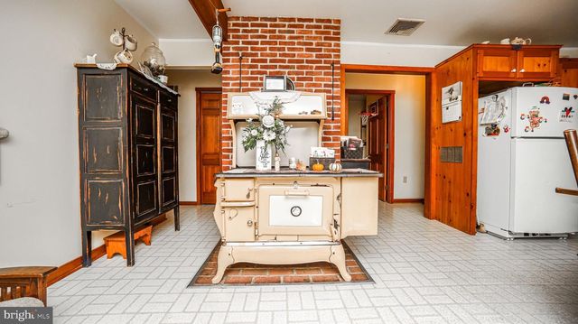 240 EVANS RD, Lititz, PA 17543