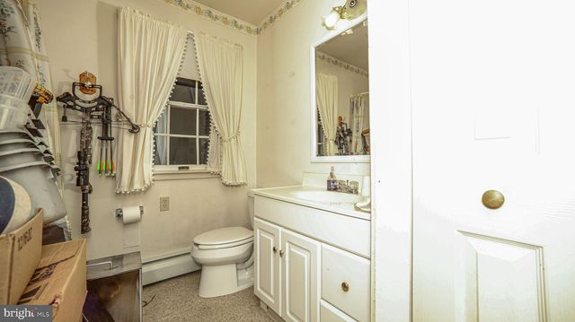 240 EVANS RD, Lititz, PA 17543