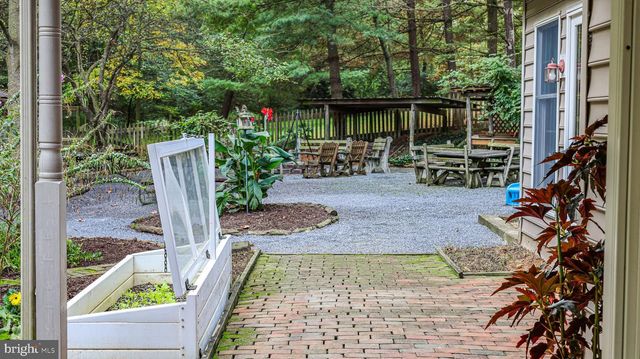 240 EVANS RD, Lititz, PA 17543