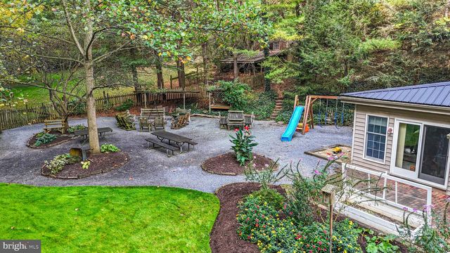 240 EVANS RD, Lititz, PA 17543