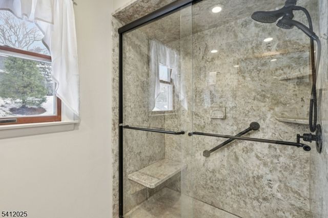 19 Honeyman Pl, Berkeley Heights Twp., NJ 07922