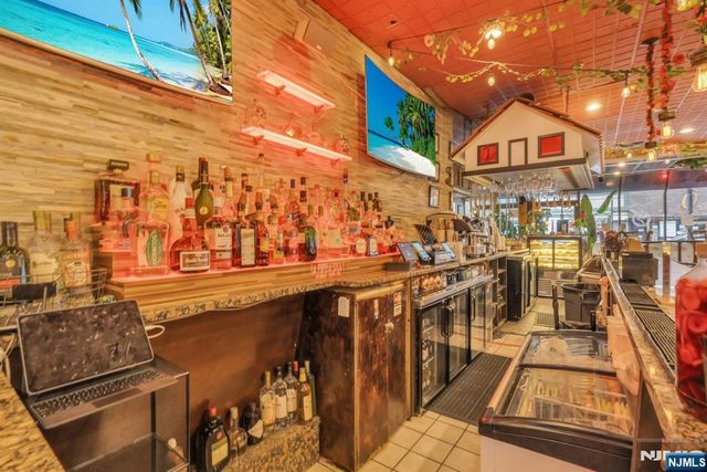 5910 Bergenline Avenue, West New York, NJ 07093