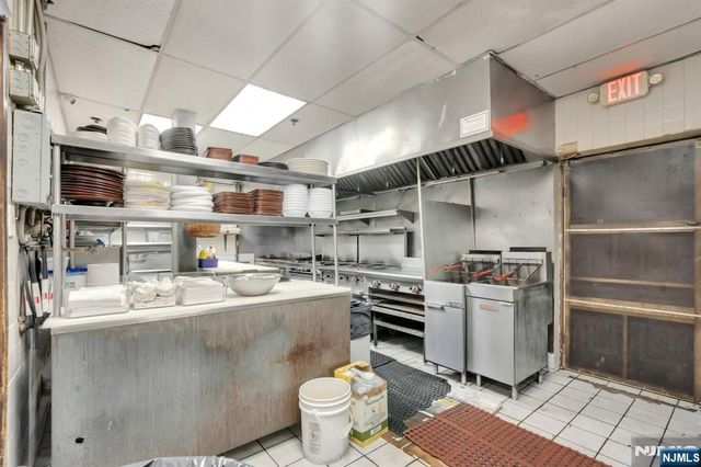 5910 Bergenline Avenue, West New York, NJ 07093