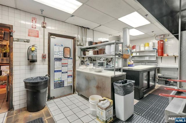 5910 Bergenline Avenue, West New York, NJ 07093