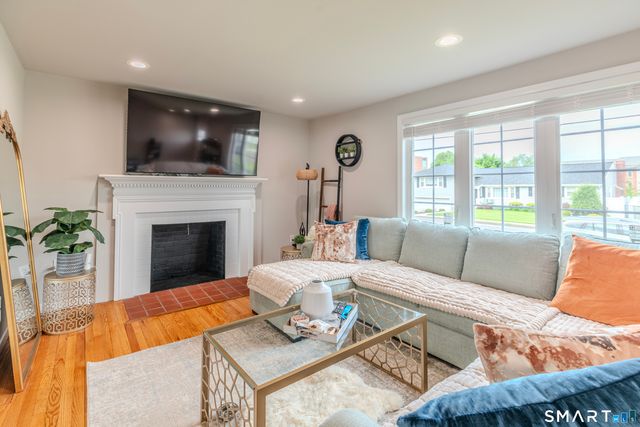 50 Garfield Avenue, Middletown, CT 06457