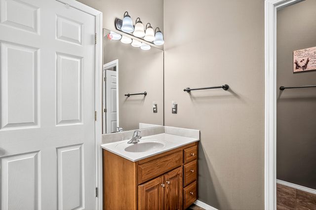 810 E Montarosa Drive, Nixa, MO 65714