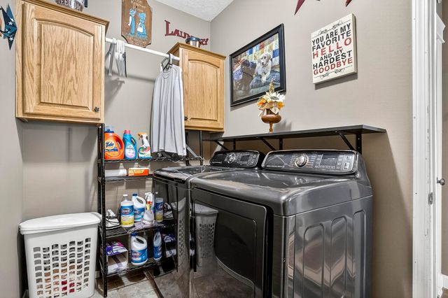 810 E Montarosa Drive, Nixa, MO 65714