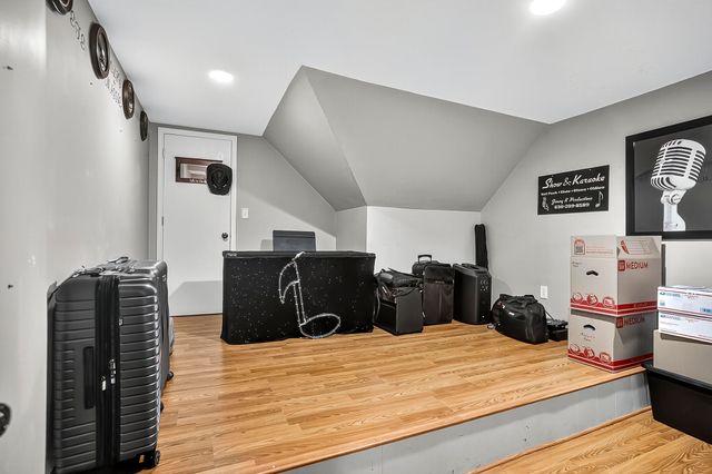 810 E Montarosa Drive, Nixa, MO 65714