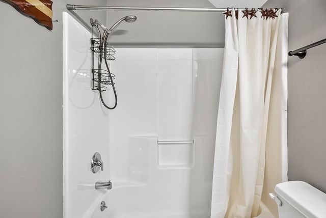 810 E Montarosa Drive, Nixa, MO 65714