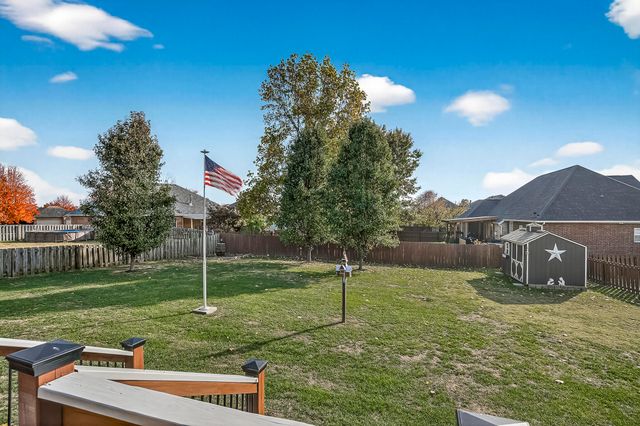 810 E Montarosa Drive, Nixa, MO 65714