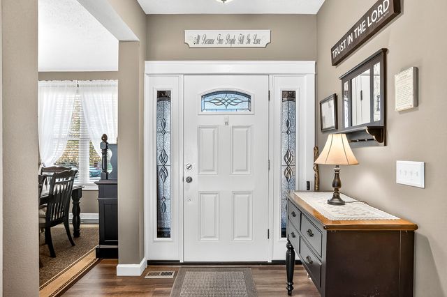 810 E Montarosa Drive, Nixa, MO 65714