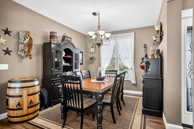 810 E Montarosa Drive, Nixa, MO 65714