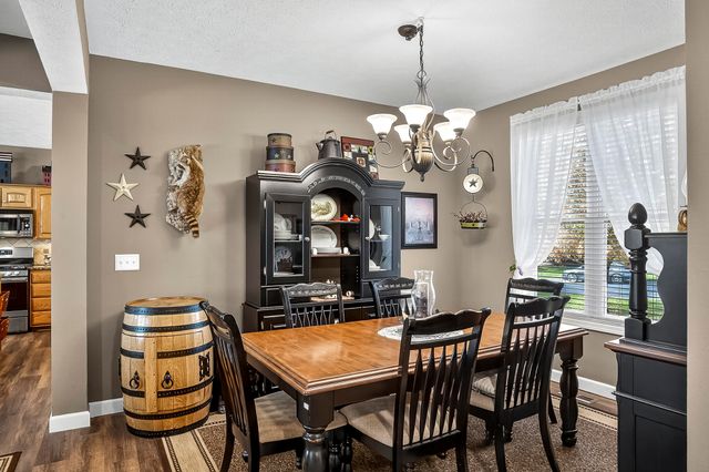 810 E Montarosa Drive, Nixa, MO 65714